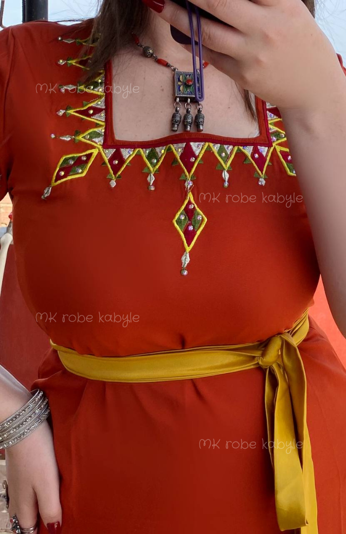 Robe kabyle - Broderie carrée - Rouge brique